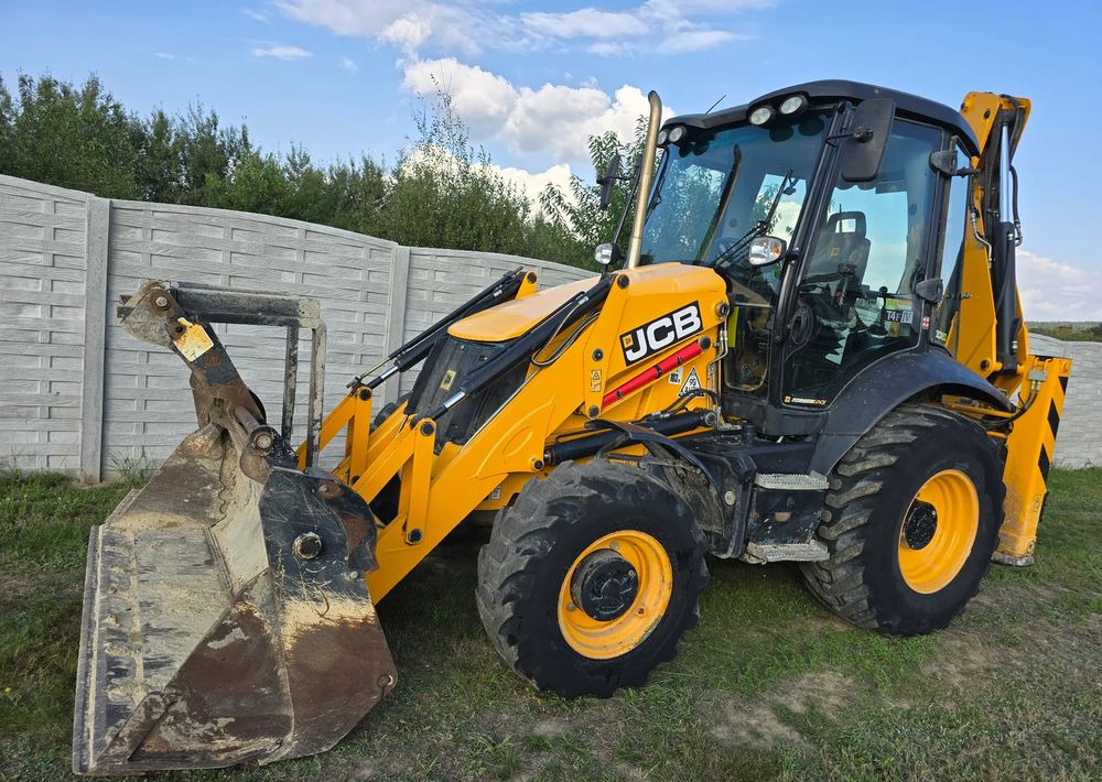 JCB - Backhoe loader: picture 1 JCB - Backhoe loader: picture 1