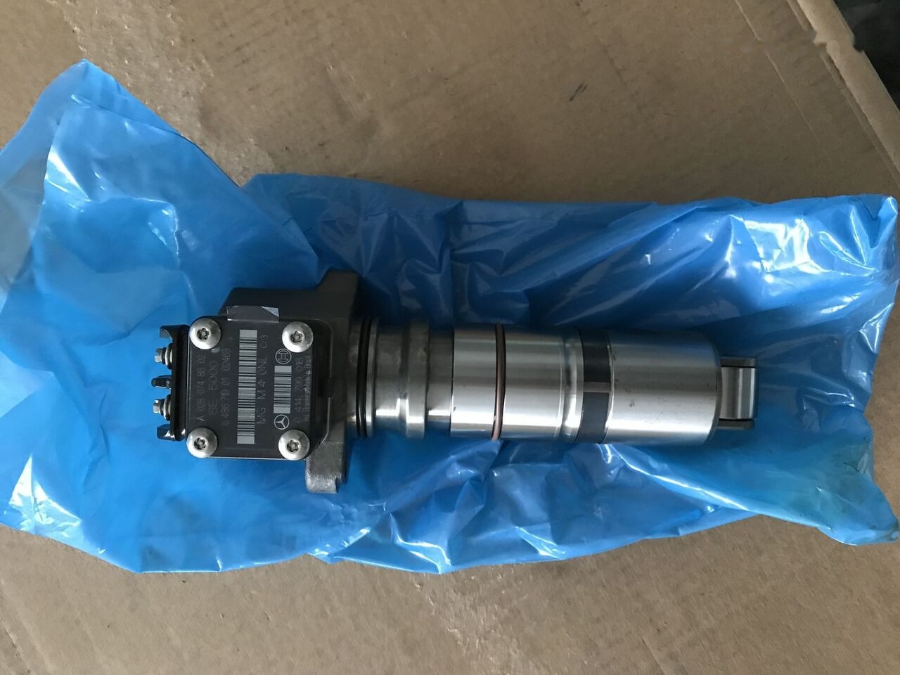 Bosch 2018 0280748802 Mercedes-Benz AXOR-ATEGO-ACTROS truck - Fuel pump for Truck: picture 1 Bosch 2018 0280748802 Mercedes-Benz AXOR-ATEGO-ACTROS truck - Fuel pump for Truck: picture 1
