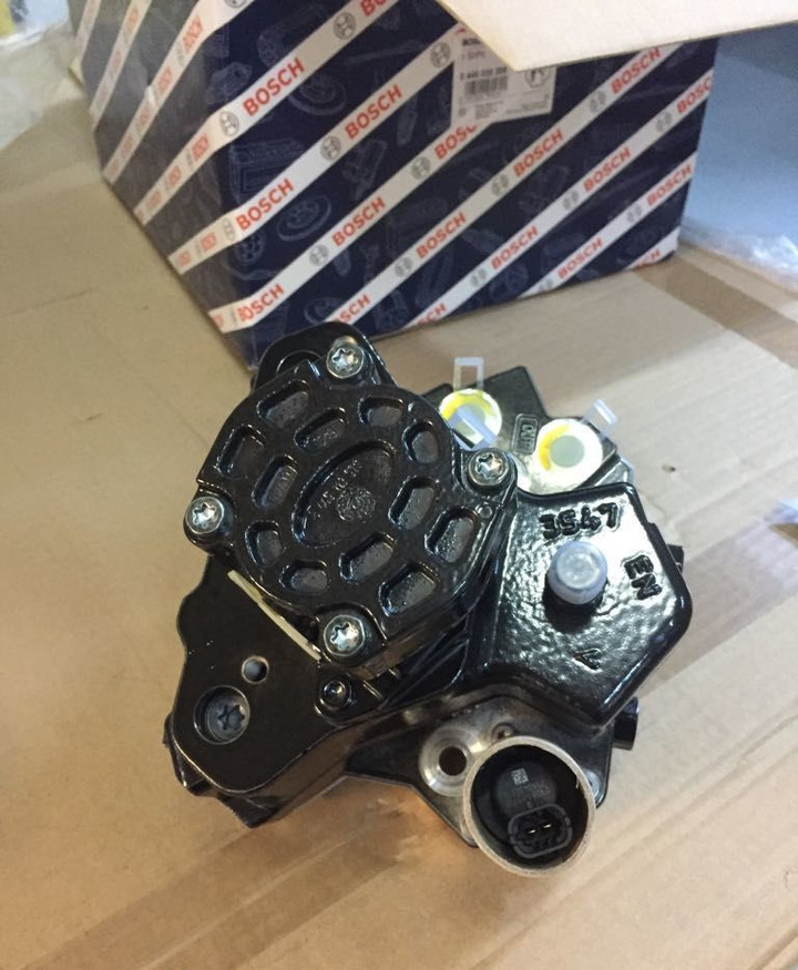 Bosch 2018 51111037846 MAN - Fuel pump for Truck: picture 1 Bosch 2018 51111037846 MAN - Fuel pump for Truck: picture 1