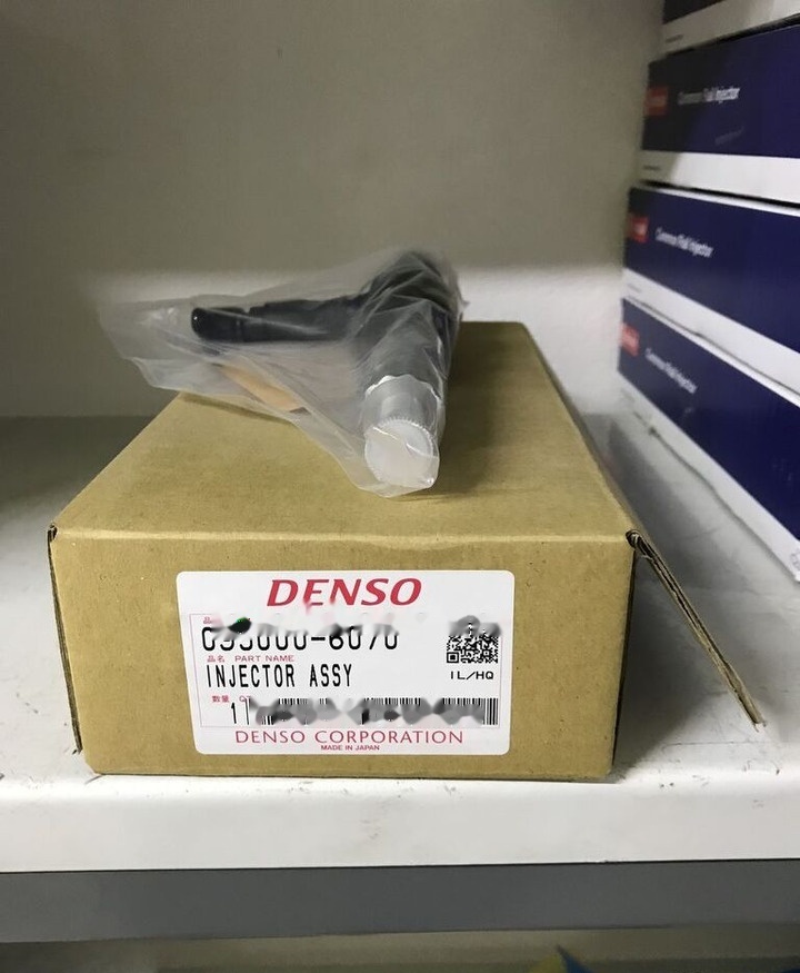 Cummins 2018 095000-6070 Komatsu CUMMINS-KOMATSU - Injector for Backhoe loader: picture 1 Cummins 2018 095000-6070 Komatsu CUMMINS-KOMATSU - Injector for Backhoe loader: picture 1