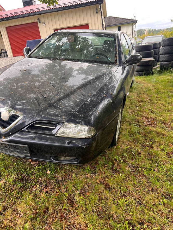 1999 Alfa Romeo 166 - Sedan: picture 2 1999 Alfa Romeo 166 - Sedan: picture 2