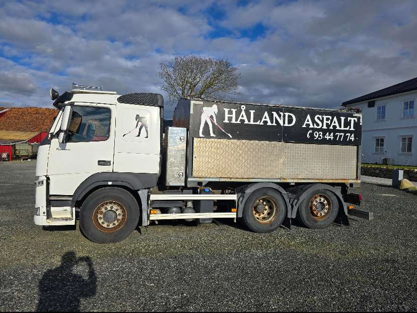 2015 Volvo FM 370 EU-GODKJENT - Asphalt paver: picture 2 2015 Volvo FM 370 EU-GODKJENT - Asphalt paver: picture 2