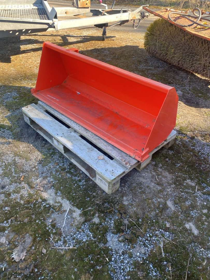 Kubota B1625 skuffe - Attachment: picture 2 Kubota B1625 skuffe - Attachment: picture 2