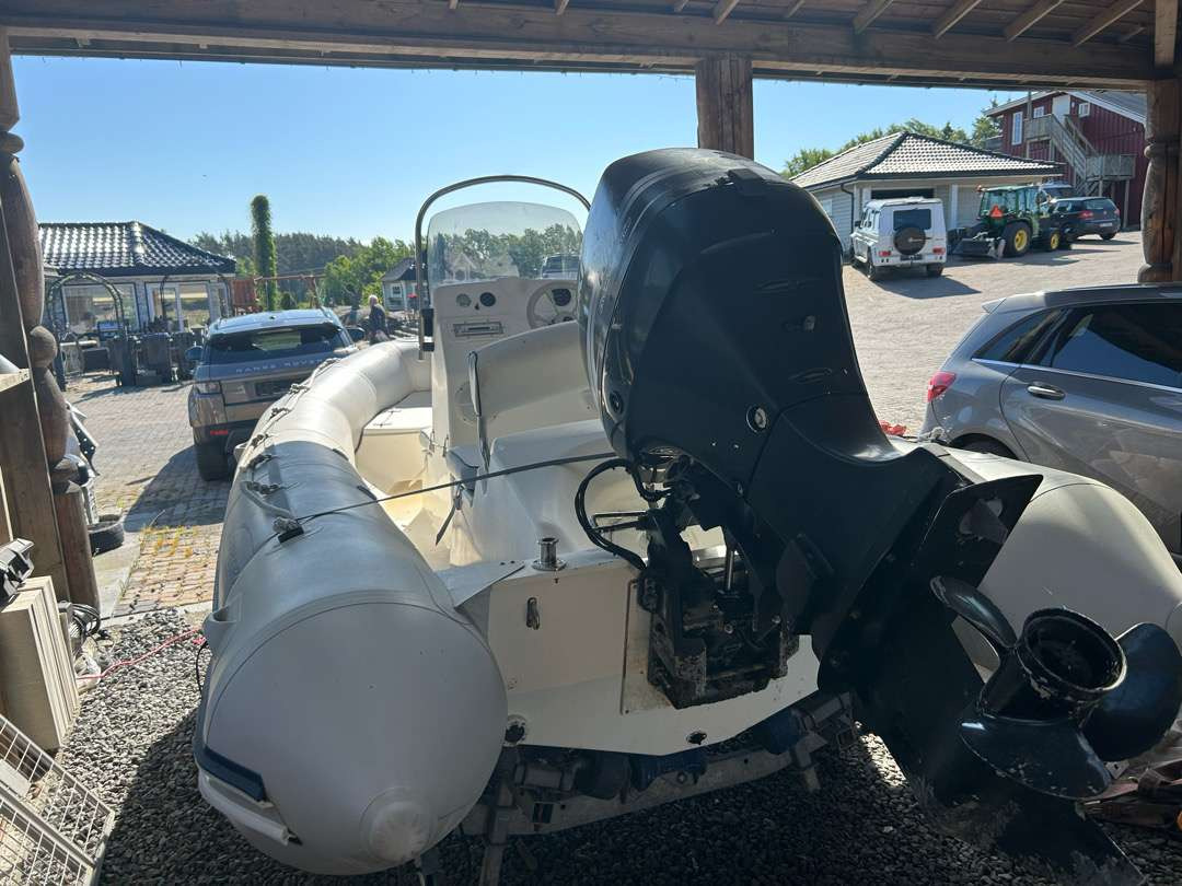 2005 Rib Bombard Explorer SB + Båtmotor Suzuki 70 Hk - Other machinery: picture 3 2005 Rib Bombard Explorer SB + Båtmotor Suzuki 70 Hk - Other machinery: picture 3