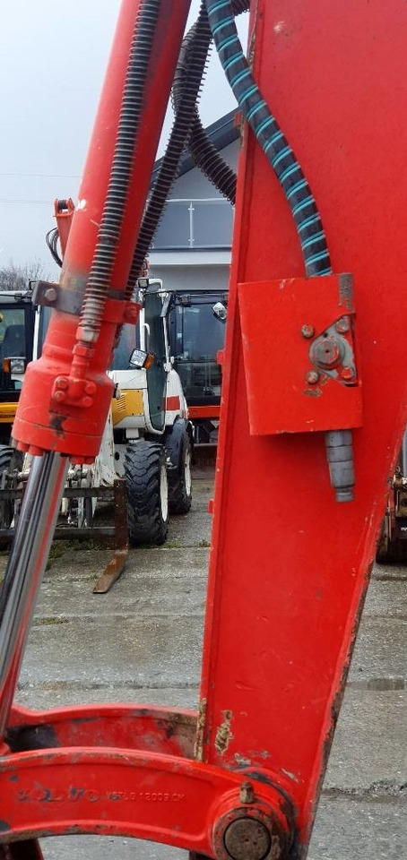 Mini excavator Volvo ECR 88: picture 10