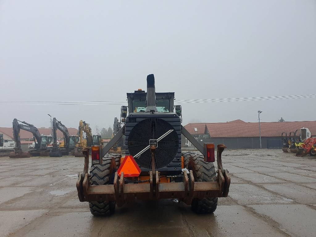 Volvo G 720 B - Grader: picture 4 Volvo G 720 B - Grader: picture 4