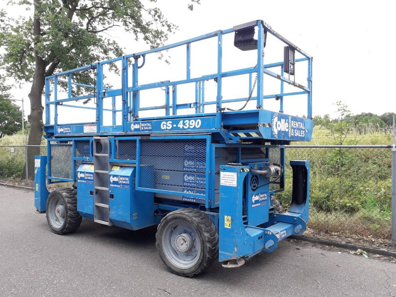 Genie GS 4390 RT - Scissor lift: picture 2 Genie GS 4390 RT - Scissor lift: picture 2