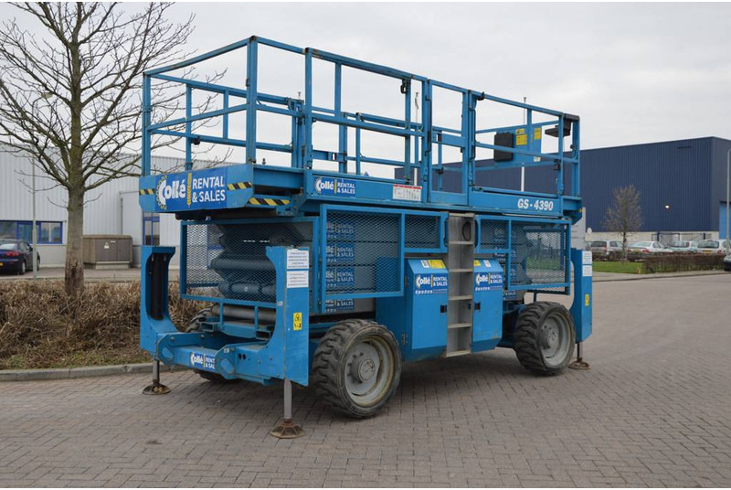 Genie GS4390RT - Scissor lift: picture 3 Genie GS4390RT - Scissor lift: picture 3