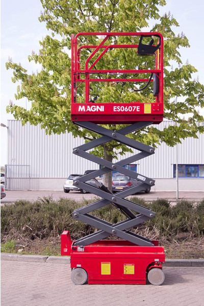 MAGNI ES0607E - Scissor lift: picture 2 MAGNI ES0607E - Scissor lift: picture 2