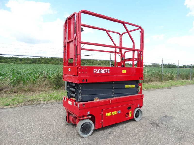 MAGNI ES0807E - Scissor lift: picture 2 MAGNI ES0807E - Scissor lift: picture 2