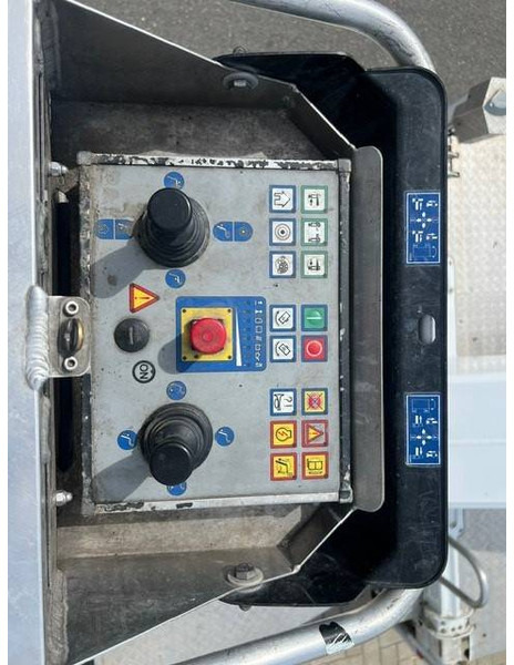 Truck mounted aerial platform Palfinger P 260 B: picture 7