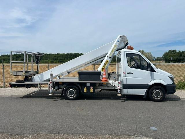 Truck mounted aerial platform Palfinger P 260 B: picture 15