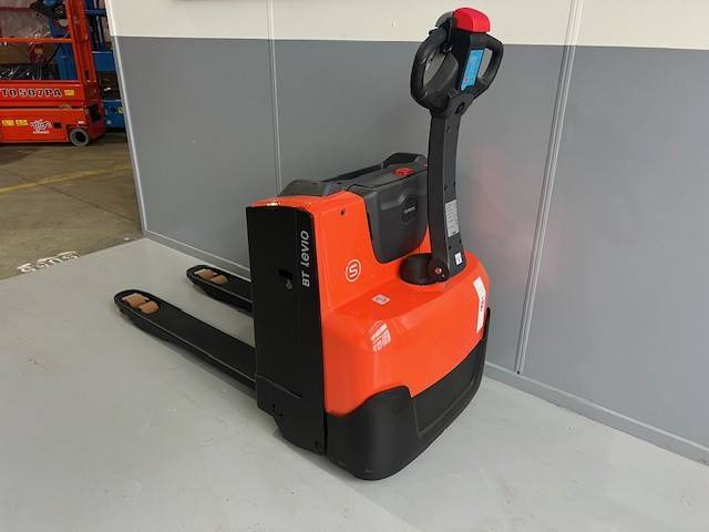 Toyota LWE160 - Pallet truck: picture 5 Toyota LWE160 - Pallet truck: picture 5
