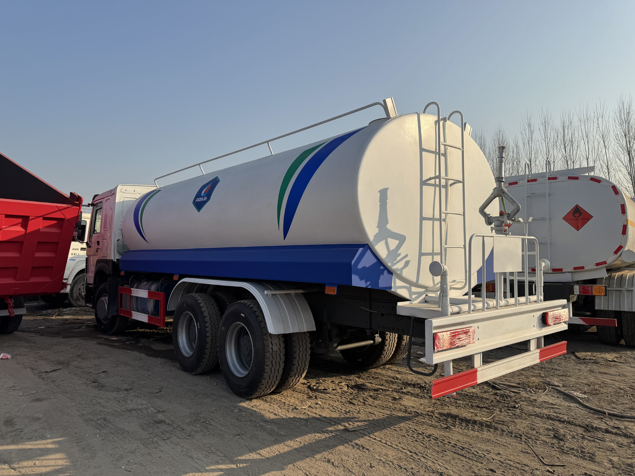 HOWO - Tank truck: picture 4 HOWO - Tank truck: picture 4