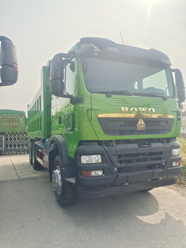 SINOTRUCK HOWO - Tipper: picture 1 SINOTRUCK HOWO - Tipper: picture 1