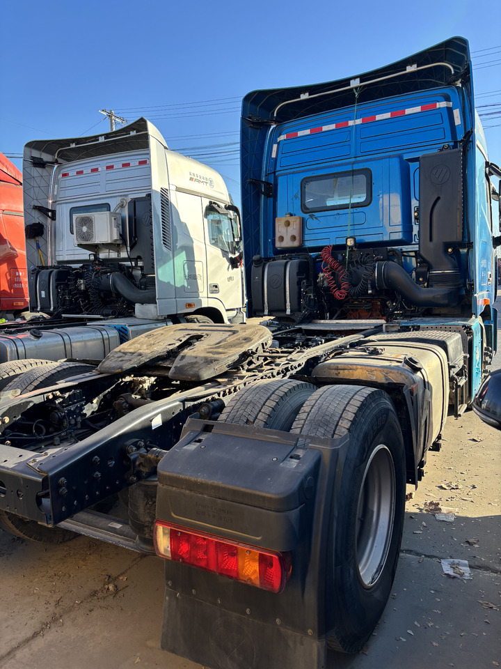 AUMAN  - Tractor unit: picture 3 AUMAN  - Tractor unit: picture 3