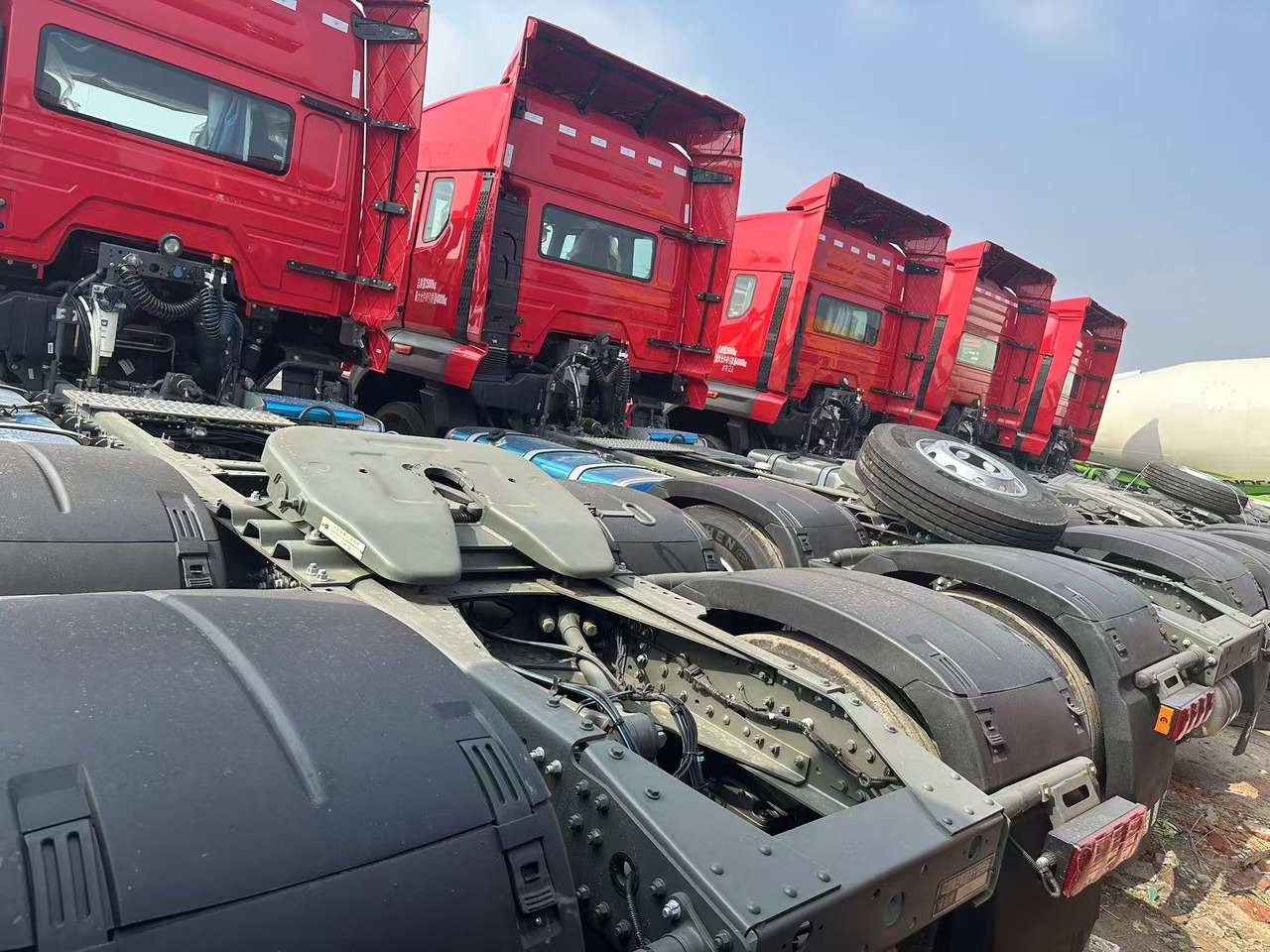 重汽豪瀚 - Tractor unit: picture 3 重汽豪瀚 - Tractor unit: picture 3