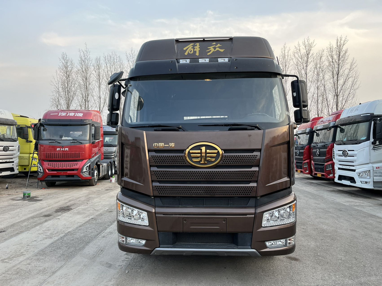 FAW J6P - Tractor unit: picture 2 FAW J6P - Tractor unit: picture 2