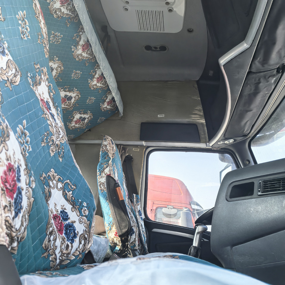 HOWO - Tractor unit: picture 3 HOWO - Tractor unit: picture 3