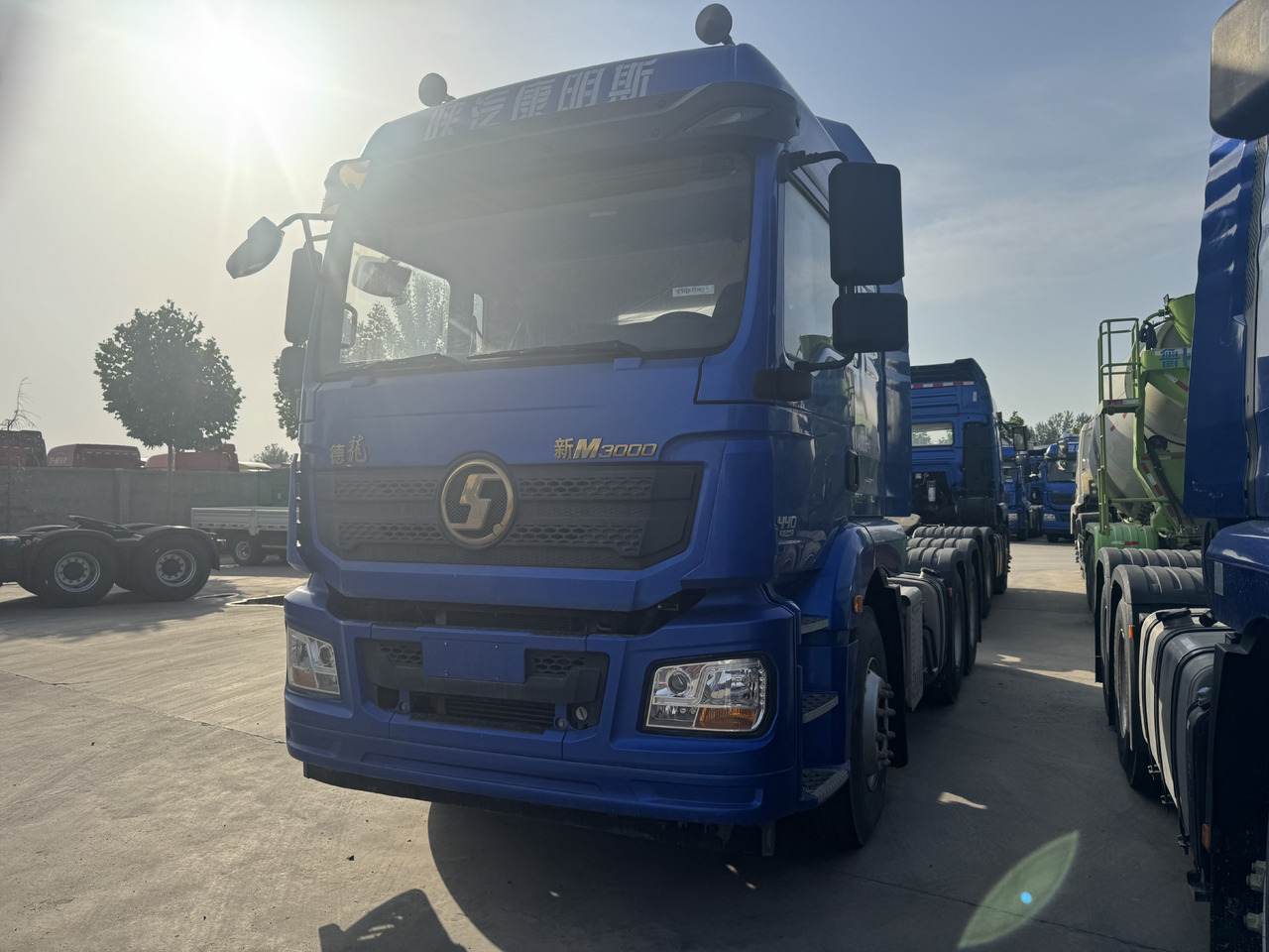 SHACMAN - Tractor unit: picture 3 SHACMAN - Tractor unit: picture 3