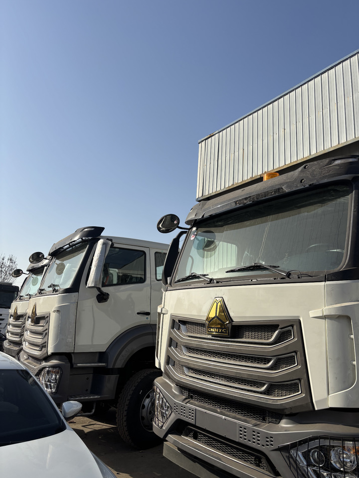 SINOTRUCK HOWO - Tractor unit: picture 2 SINOTRUCK HOWO - Tractor unit: picture 2