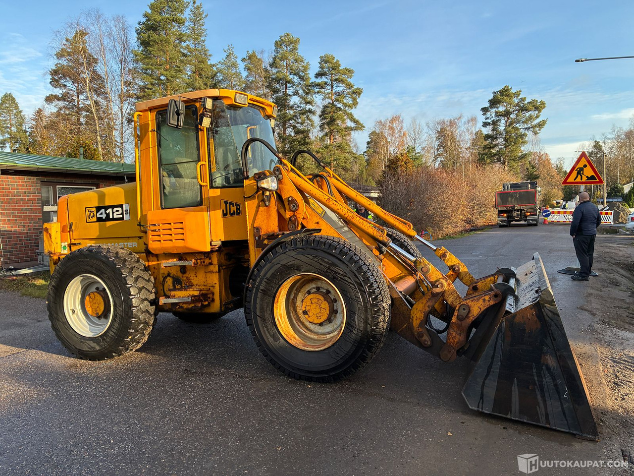 JCB 412, 1999 Pyöräkuormaaja + 3 kauhaa yms, Tuusula - Wheel loader: picture 3 JCB 412, 1999 Pyöräkuormaaja + 3 kauhaa yms, Tuusula - Wheel loader: picture 3