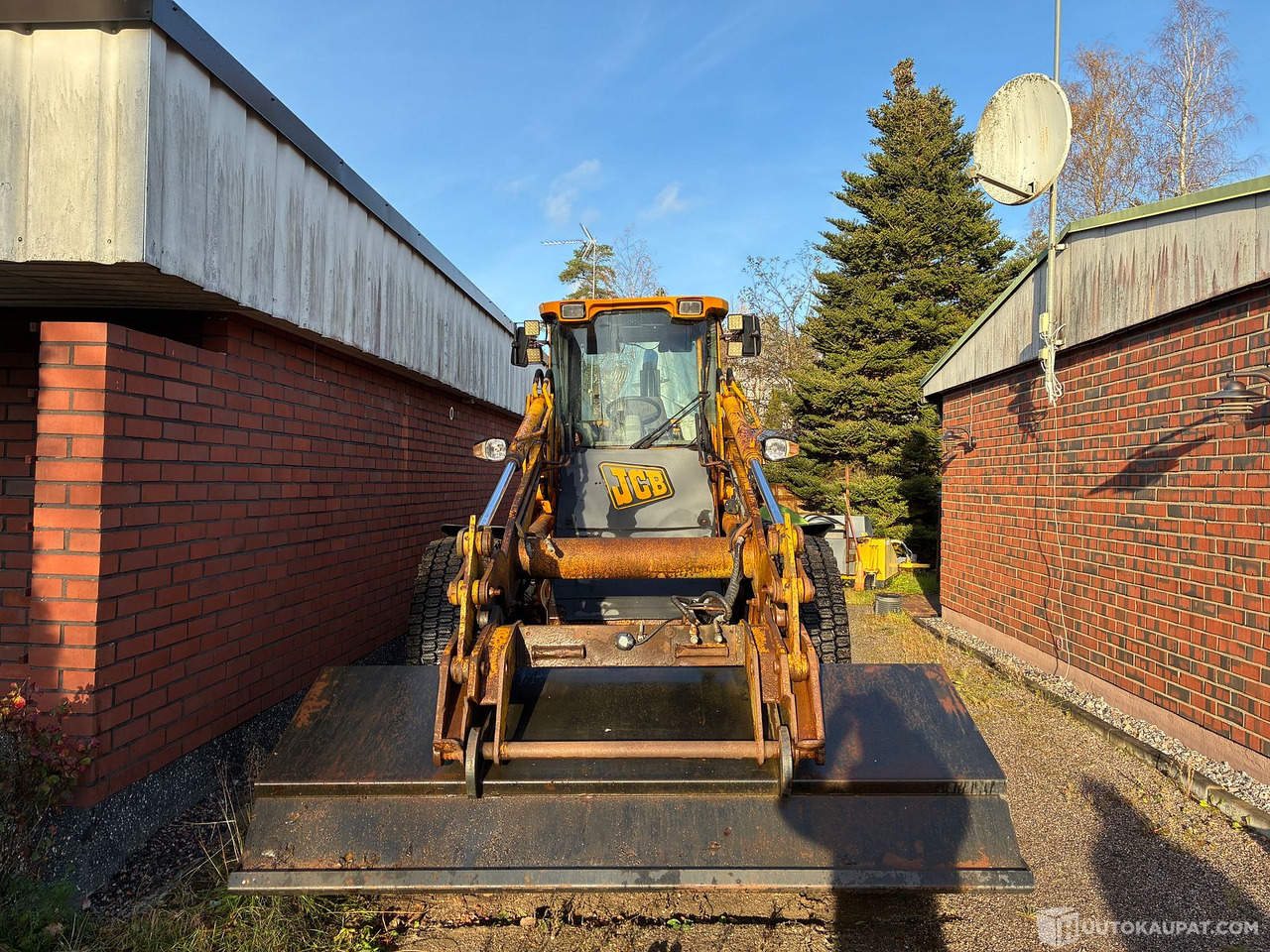JCB 412, 1999 Pyöräkuormaaja + 3 kauhaa yms, Tuusula - Wheel loader: picture 5 JCB 412, 1999 Pyöräkuormaaja + 3 kauhaa yms, Tuusula - Wheel loader: picture 5