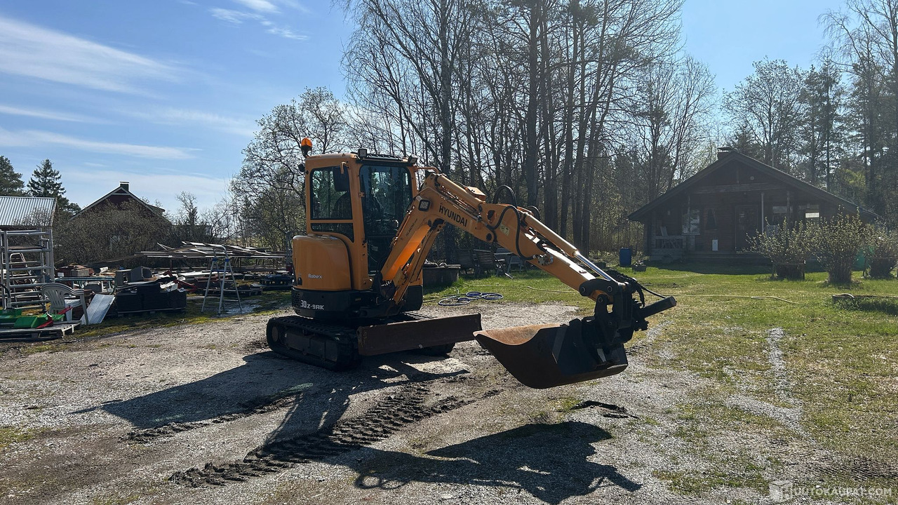 Kumitelakaivinkone Hyundai Robex 30z-9ak, vm. 2019, Eura - Mini excavator: picture 4 Kumitelakaivinkone Hyundai Robex 30z-9ak, vm. 2019, Eura - Mini excavator: picture 4