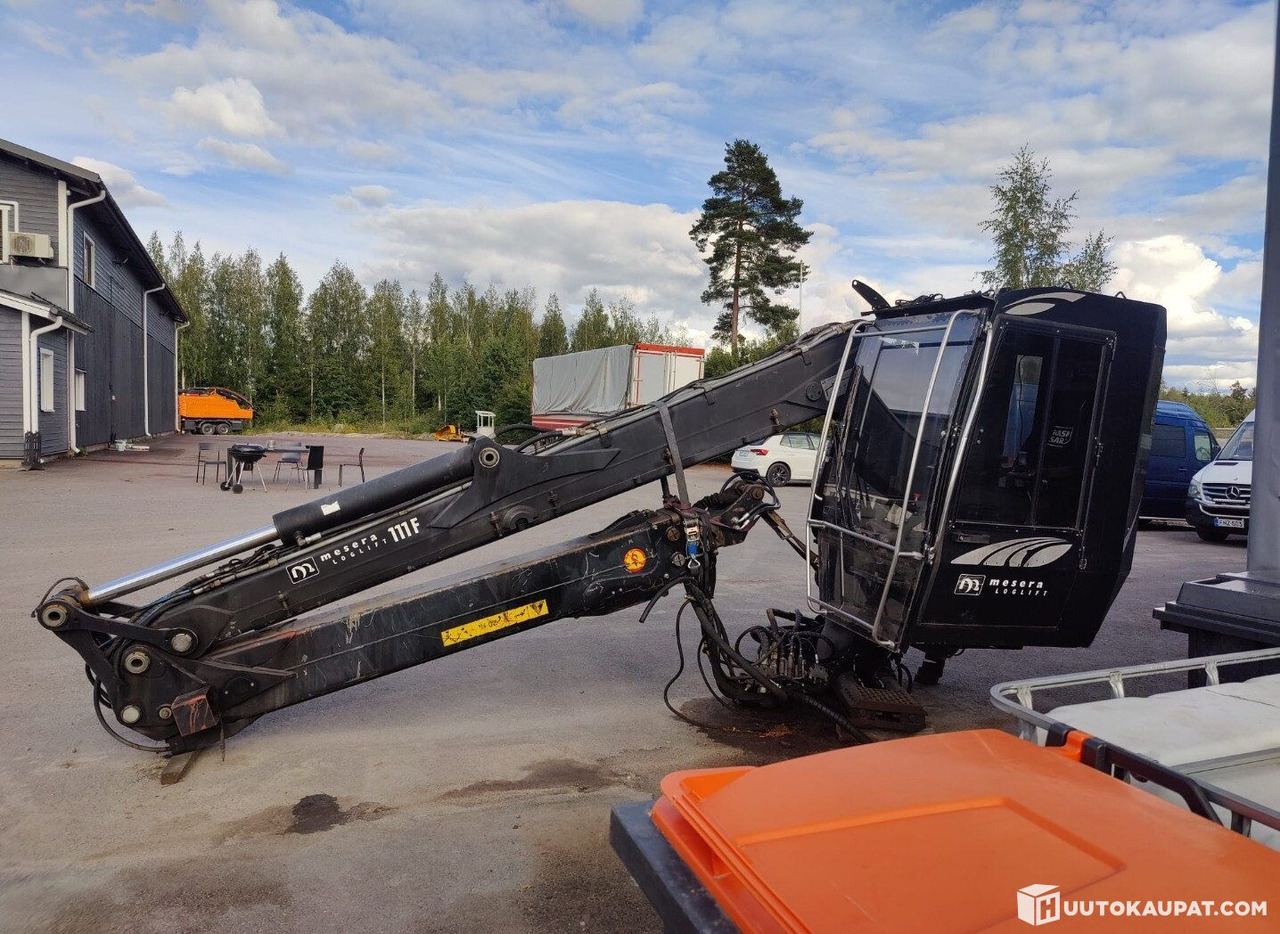 Loglift Mesera / Loglift F111FT Electrically operated log loader crane, 2011, 9,000 h, Hämeenlinna - Loader crane: picture 1 Loglift Mesera / Loglift F111FT Electrically operated log loader crane, 2011, 9,000 h, Hämeenlinna - Loader crane: picture 1