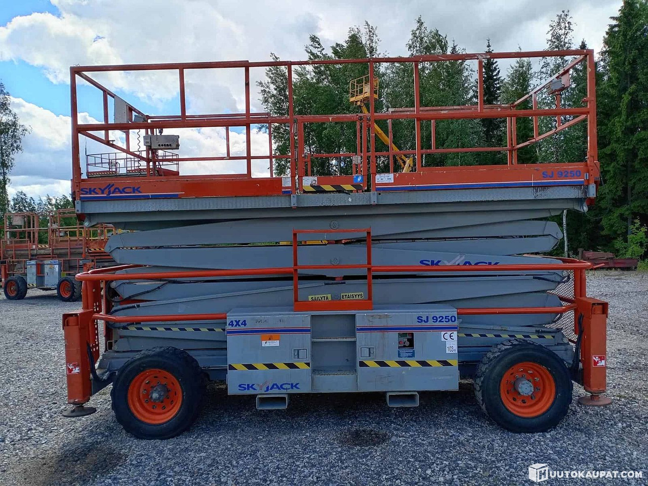 Skyjack SJ 9250 4x4 scissor lift, Inspected!, 2008, Hollola - Scissor lift: picture 3 Skyjack SJ 9250 4x4 scissor lift, Inspected!, 2008, Hollola - Scissor lift: picture 3