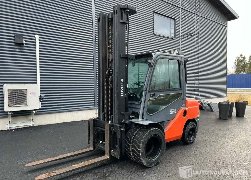 Toyota 52-8 FD JF 35, 2018, 5 800 h Trukki, Lieto - Diesel forklift: picture 1 Toyota 52-8 FD JF 35, 2018, 5 800 h Trukki, Lieto - Diesel forklift: picture 1