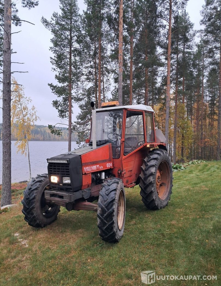 Valmet 604, 1982, Diesel, 1 927 h, Juuka - Farm tractor: picture 1 Valmet 604, 1982, Diesel, 1 927 h, Juuka - Farm tractor: picture 1