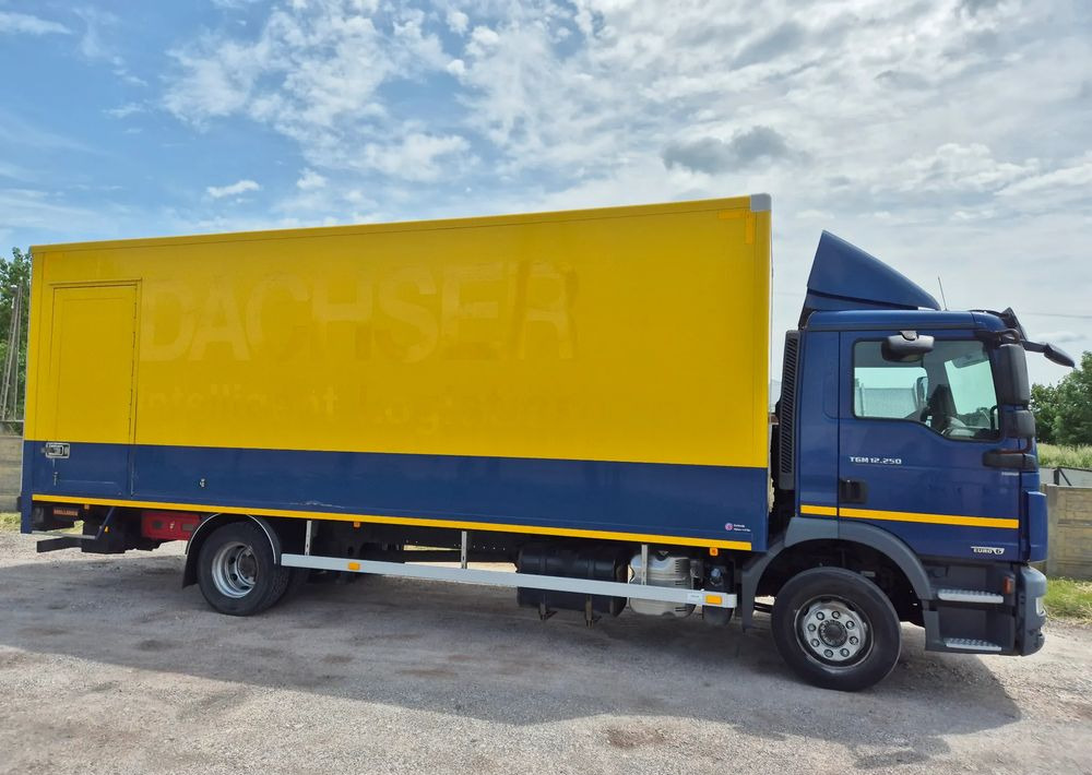 Box truck MAN TGM TGL 12.250 z Holandii KLIMA 7.2m AUTOMAT WINDA TOP CENA euro 6 nauka jazdy ESP ASR: picture 9 Box truck MAN TGM TGL 12.250 z Holandii KLIMA 7.2m AUTOMAT WINDA TOP CENA euro 6 nauka jazdy ESP ASR: picture 9