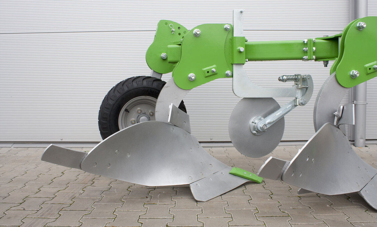 Bomet U031/1 3+1, korpus:30 - 38 - 45cm, 1,20/1,52/1,80m jednobelkowy - Plow: picture 5 Bomet U031/1 3+1, korpus:30 - 38 - 45cm, 1,20/1,52/1,80m jednobelkowy - Plow: picture 5