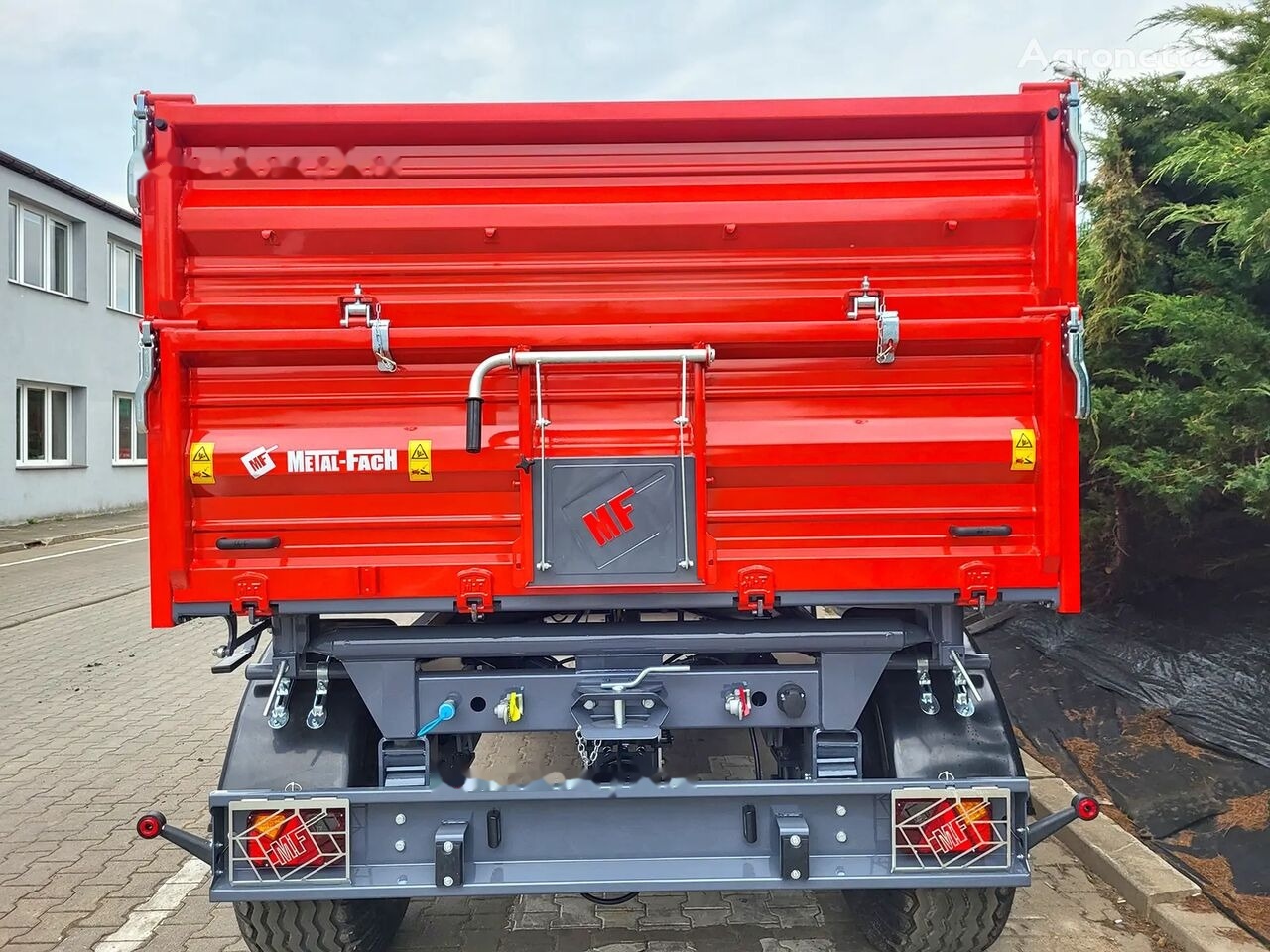 Metal-Fach T710/1 – 6t dwuosiowa - Farm tipping trailer/ Dumper: picture 2 Metal-Fach T710/1 – 6t dwuosiowa - Farm tipping trailer/ Dumper: picture 2