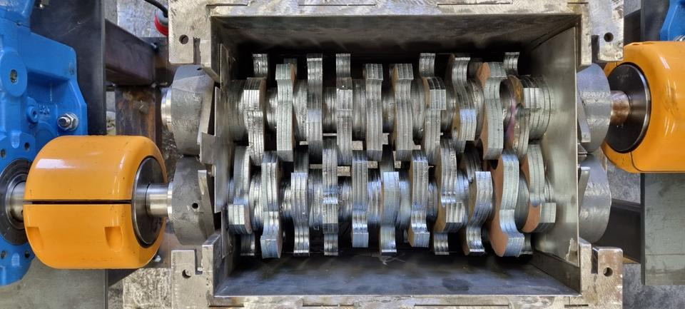 2-Wellen-Schredder - Industrial waste shredder: picture 1 2-Wellen-Schredder - Industrial waste shredder: picture 1