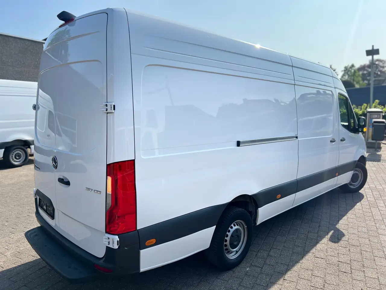 Mercedes-Benz Sprinter 317 L3H2 PRO (35.950ex) FACELIFT |CAMERA| 11" MBUX - Panel van: picture 4 Mercedes-Benz Sprinter 317 L3H2 PRO (35.950ex) FACELIFT |CAMERA| 11" MBUX - Panel van: picture 4