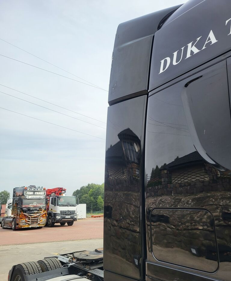 IVECO Stralis Hi-Way EEV 2017r.   IVECO Iveco Stralis Hi-Way EEV 2017r. truck - Aerodynamics/ Spoiler for Truck: picture 1 IVECO Stralis Hi-Way EEV 2017r.   IVECO Iveco Stralis Hi-Way EEV 2017r. truck - Aerodynamics/ Spoiler for Truck: picture 1