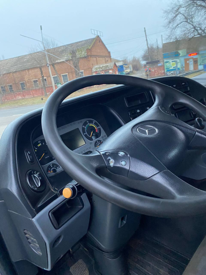 Concrete pump truck PUTZMEISTER Putzmeister on chassis Mercedes-Benz Actros Putzmeister 42m concrete pump: picture 9