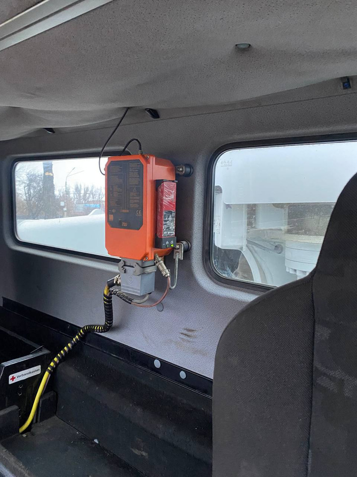 Concrete pump truck PUTZMEISTER Putzmeister on chassis Mercedes-Benz Actros Putzmeister 42m concrete pump: picture 12