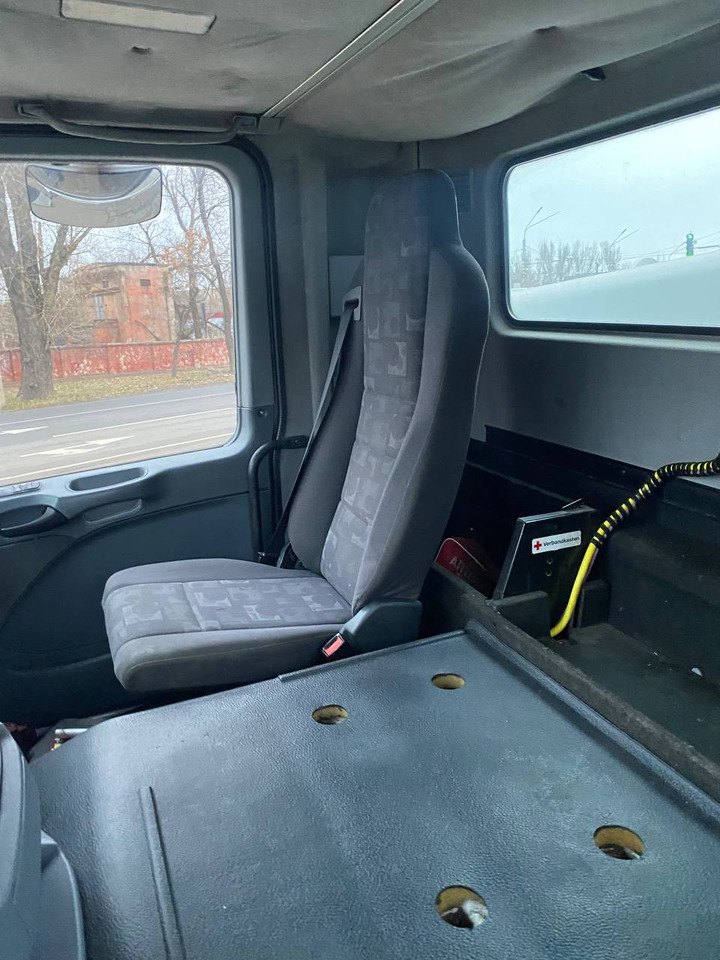 Concrete pump truck PUTZMEISTER Putzmeister on chassis Mercedes-Benz Actros Putzmeister 42m concrete pump: picture 11