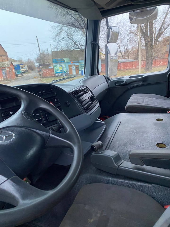 Concrete pump truck PUTZMEISTER Putzmeister on chassis Mercedes-Benz Actros Putzmeister 42m concrete pump: picture 10