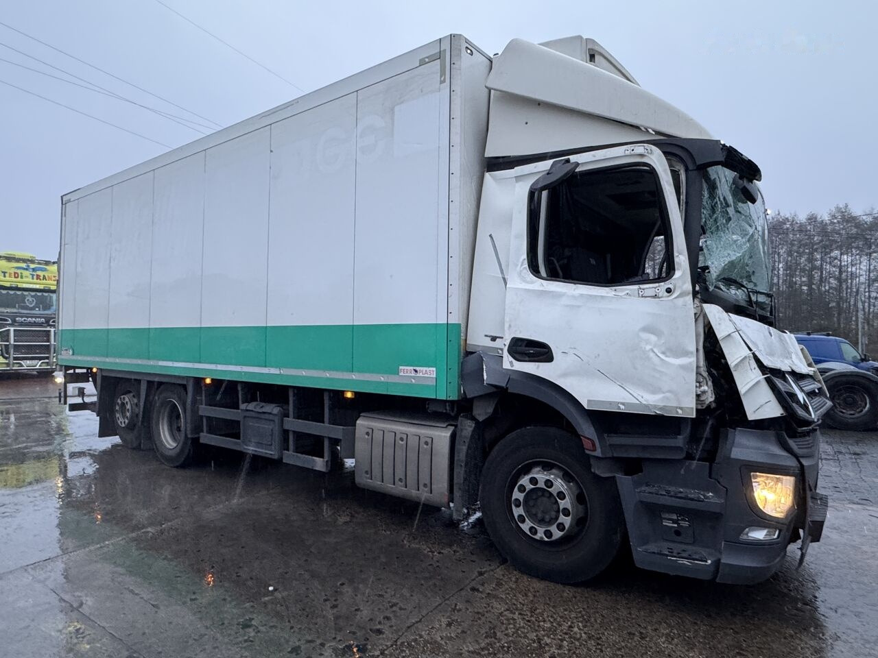 Damaged Mercedes-Benz Actros Antos Arocs - Cab for Truck: picture 3 Damaged Mercedes-Benz Actros Antos Arocs - Cab for Truck: picture 3