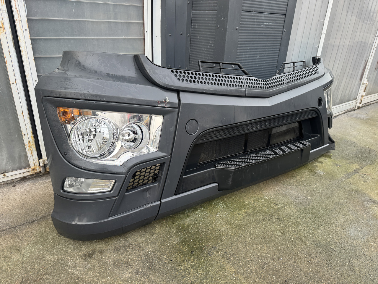 Mercedes-Benz Antos - Bumper for Truck: picture 2 Mercedes-Benz Antos - Bumper for Truck: picture 2