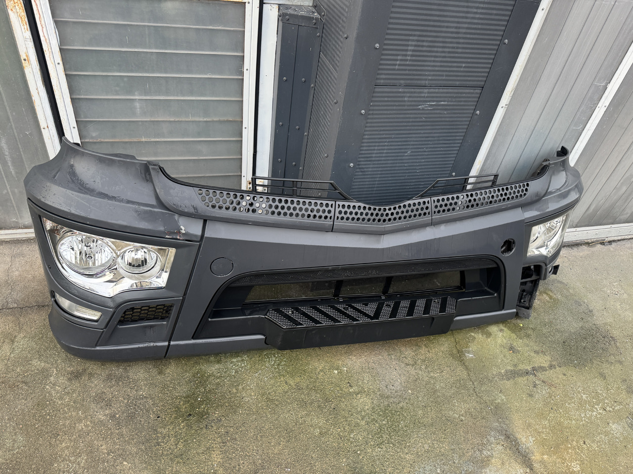 Mercedes-Benz Antos - Bumper for Truck: picture 3 Mercedes-Benz Antos - Bumper for Truck: picture 3