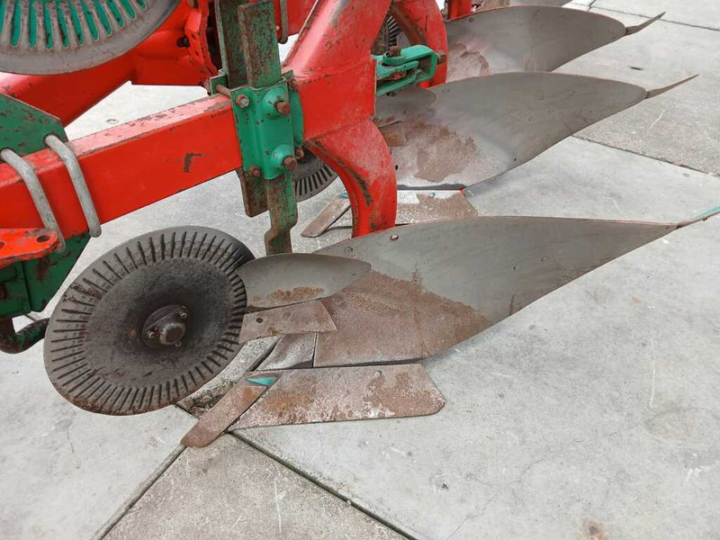Kverneland - Plow: picture 2 Kverneland - Plow: picture 2
