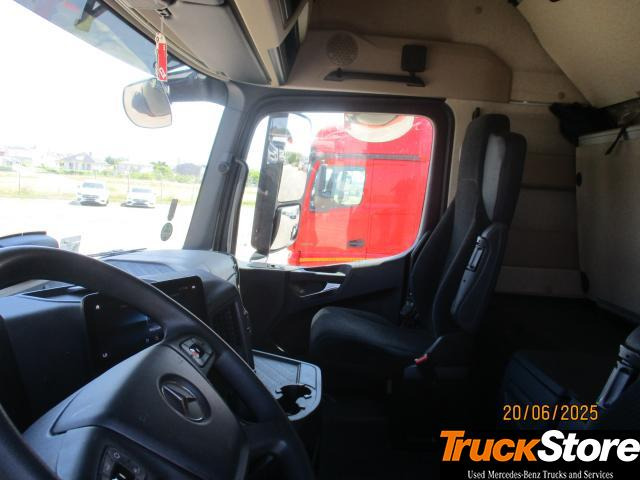 Tractor unit Mercedes-Benz Actros 1845 LS nRL: picture 7