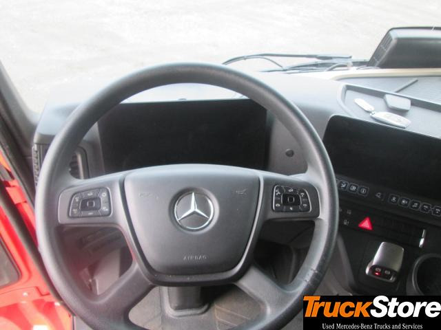 Tractor unit Mercedes-Benz Actros 1845 LS nRL: picture 10