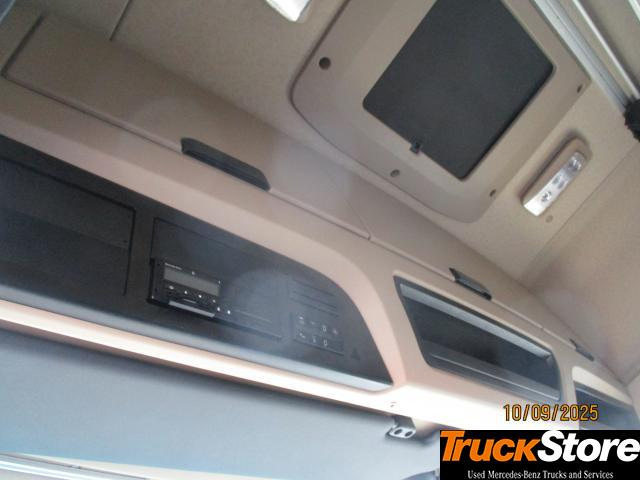 Lease a Mercedes-Benz Actros 1848 LS nRL Mercedes-Benz Actros 1848 LS nRL: picture 8 Lease a Mercedes-Benz Actros 1848 LS nRL Mercedes-Benz Actros 1848 LS nRL: picture 8