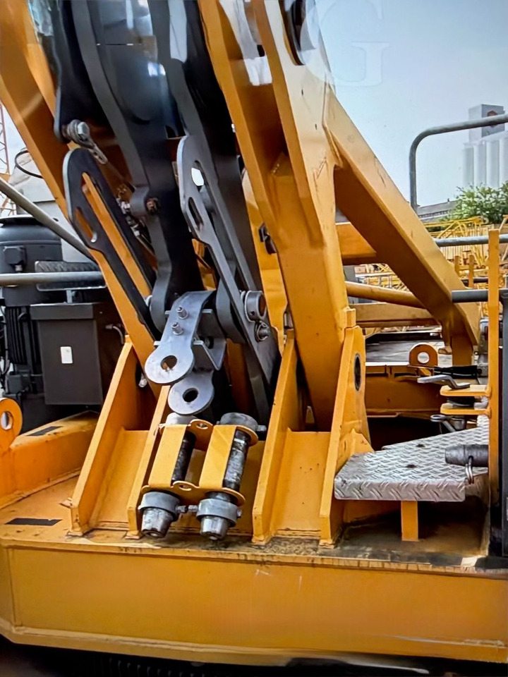 Liebherr 250EC-B12 Litronic - Tower crane: picture 1 Liebherr 250EC-B12 Litronic - Tower crane: picture 1